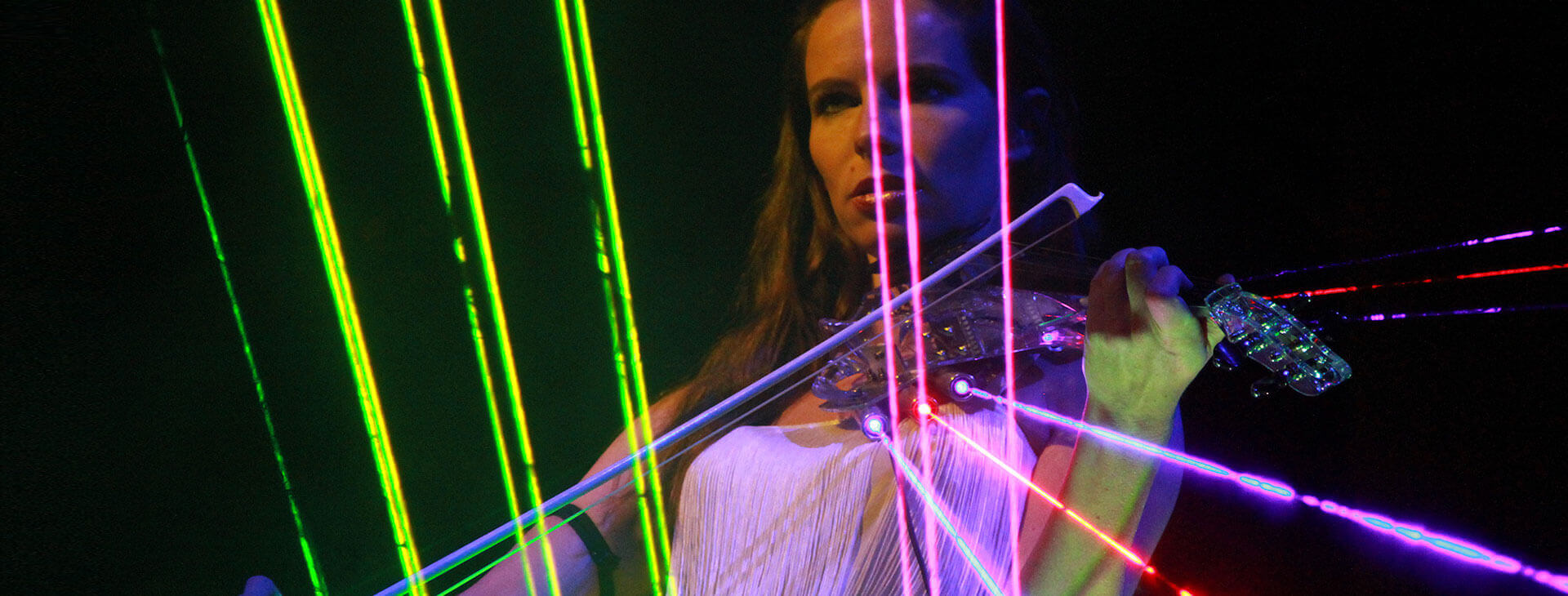 Geigerin mit Laser Violine Show