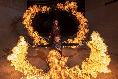 Feuerkünstler buchen für Stadtfest, Halloween, Firmenfeier, Lichtfest, Schlossfest