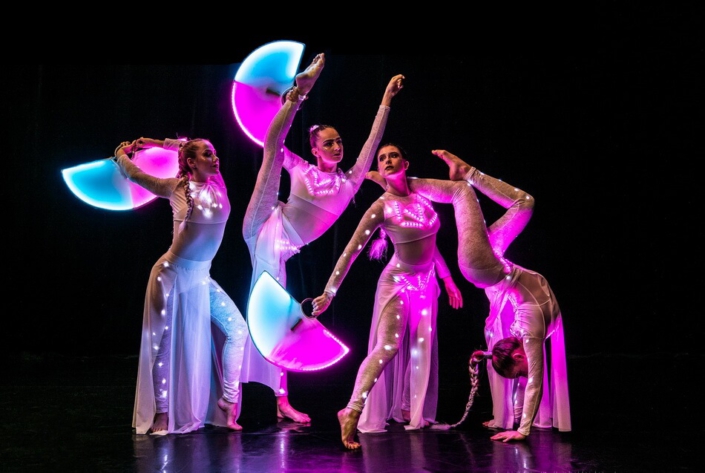 LED Akrobatik buchen für Sportevent, Gala, Preisverleihung, Ball, Veranstaltung