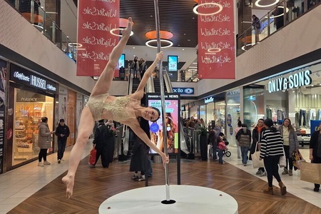 Ferngesteurte Showbühne buchen für Veranstaltung, Parkfest, Gästeempfang, Event